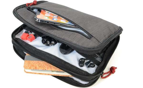TROIKA Kabeltasche BUSINESS TECH POUCH 2