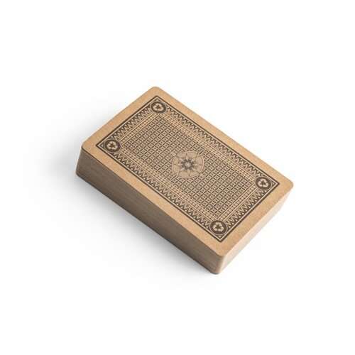 FISCHER. Ein Kartenspiel mit 54 klassischen Karten, aus Kraftpapier die aus FSC™-zertifiziertem Mate