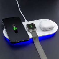 Vorschau: 3-in-1 Fast Wireless Charger REEVES-CALSLEY Vorschau: 3-in-1 Fast Wireless Charger REEVES-CALSLEY
