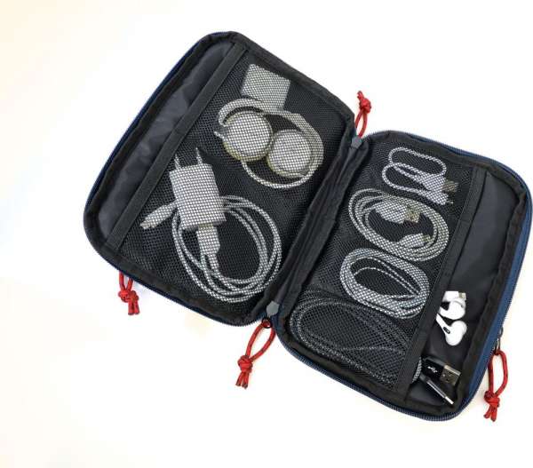 TROIKA Kabeltasche GO URBAN TECH POUCH 2