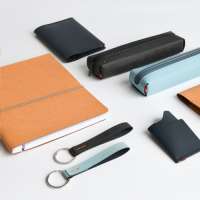 Vorschau: Recycled leather cardholder Kartenhalter Vorschau: Recycled leather cardholder Kartenhalter