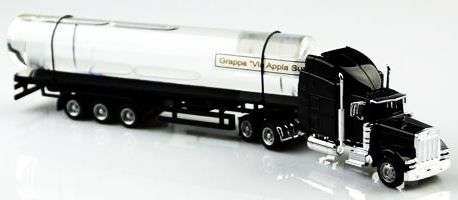 Metalltruck Grappa
