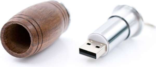 USB Stick Holzfass