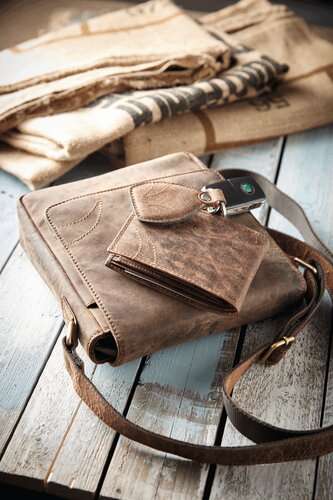 WILDERNESS - Echtleder-Tasche