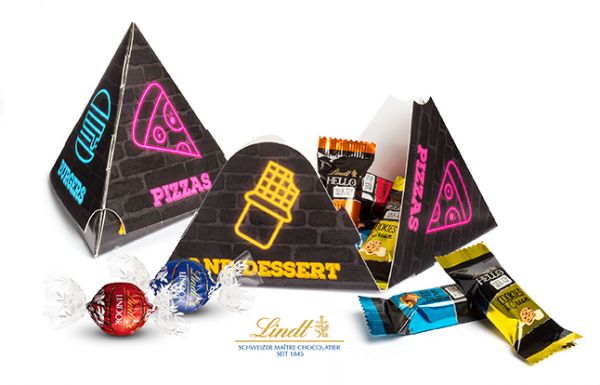 Pyramidenbox Füllung: Lindt Hello Mini Sticks inkl. 4c Druck