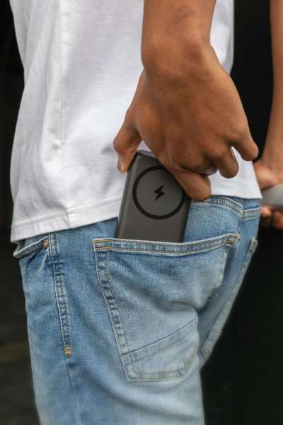 Urban Vitamin Los Altos 5000mAh Powerbank aus RCS Kunststoff