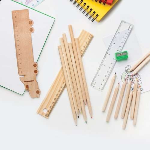 Looney Lineal aus Holz