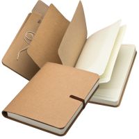 Notizbuch mit Gummiband und 240 linierten Seiten